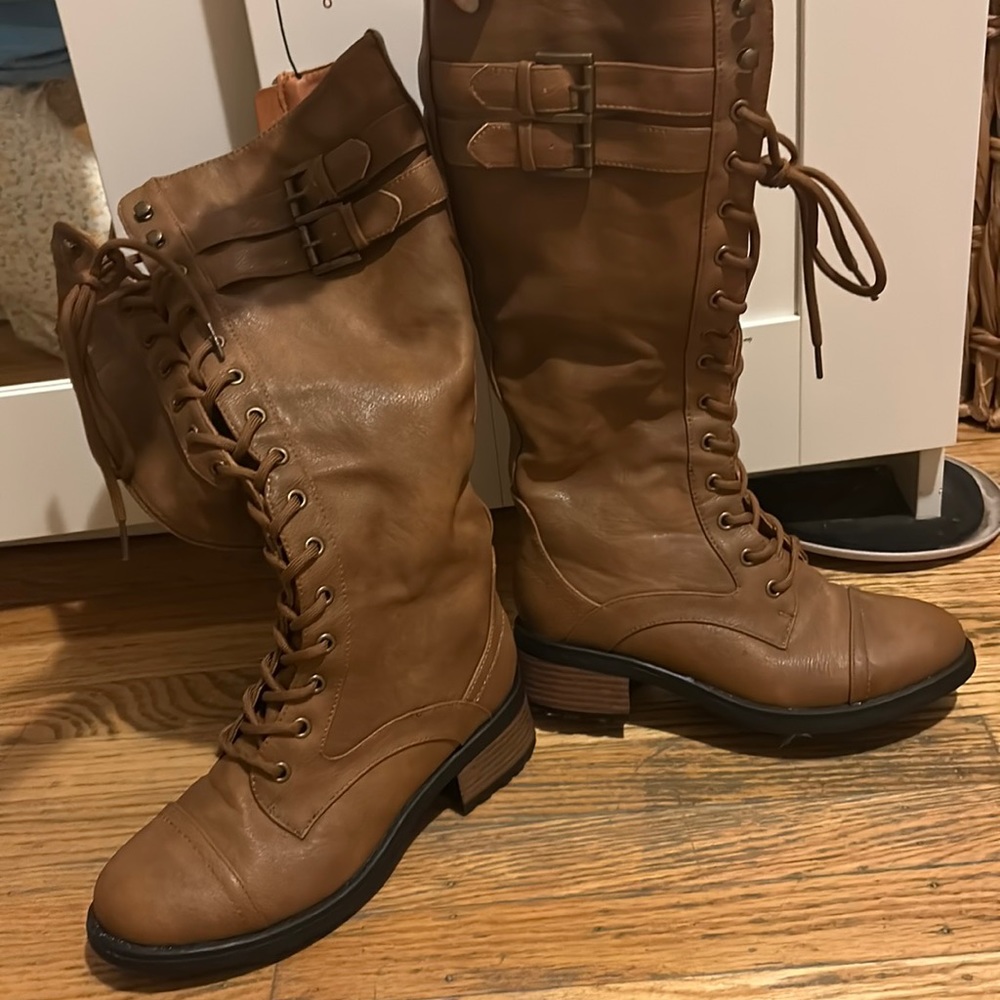Warm heel long tie brown boots